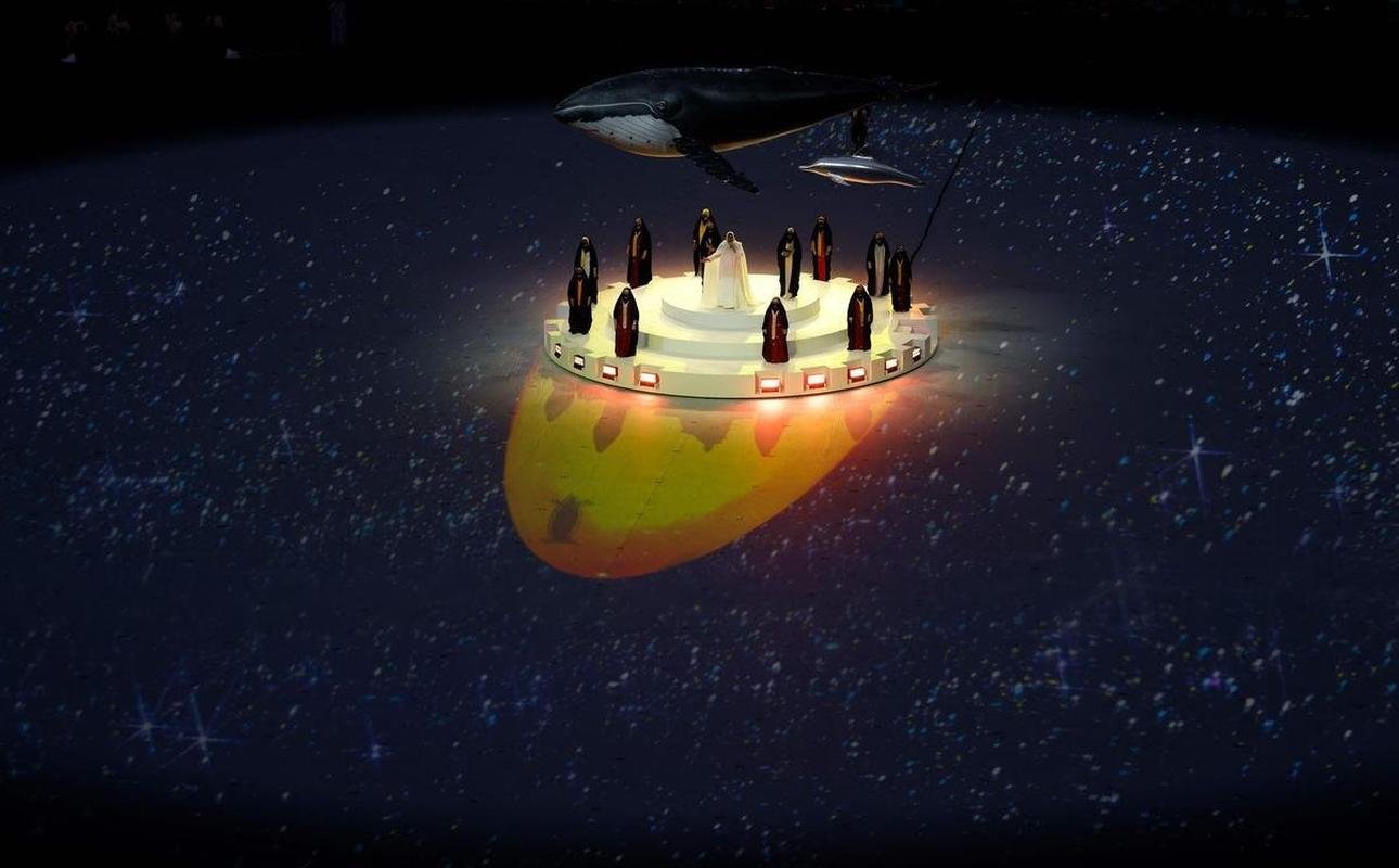 Fotos da cerimnia de encerramento da Copa do Mundo de 2022, no Catar, no Estdio Icnico de Lusail, antes do duelo entre Argentina e Frana