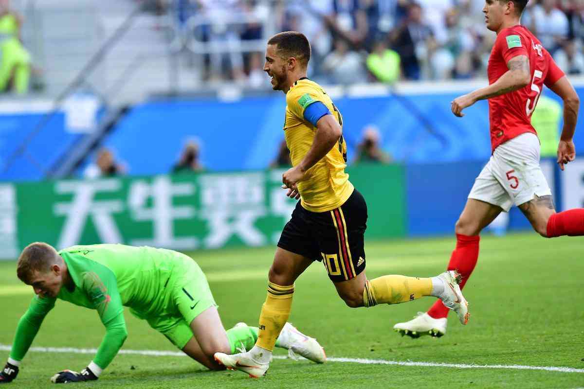 Camisa 10 da Blgica, Eden Hazard, faz o segundo gol da vitria dos diabos vermelhos no estdio Luzhniki