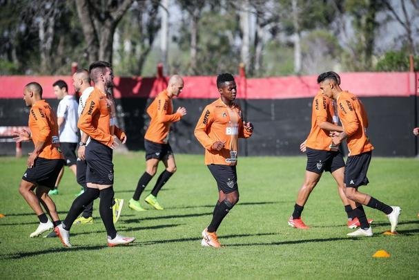 Nesta quarta-feira, Atlético treinou no centro de treinamento do Newell's Old Boys, em Rosário, visando à partida de ida da semifinal da Copa Sul-Americana, diante do Colón. O duelo será nesta quinta-feira, às 21h30, em Santa Fé, na Argentina.