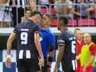 Atacante do Botafogo, Tiquinho Soares  suspenso aps 'cabeada' em rbitro