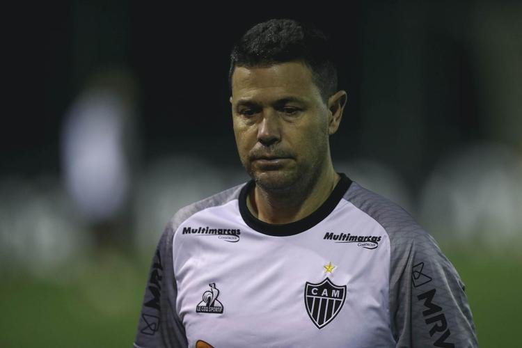 Tcnico Cuca comandou atividade do Atltico no CT da Conmebol no Paraguai 