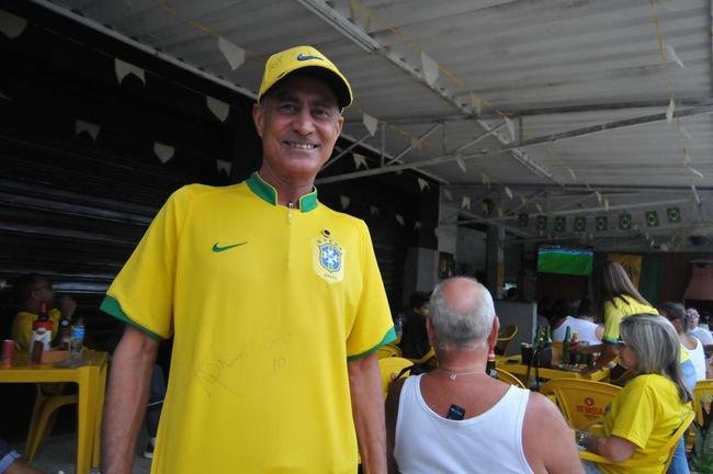 Na regio de Venda Nova, em Belo Horizonte, torcida festeja vitria do Brasil sobre a Coreia do Sul por 4 a 1 pelas oitavas de final da Copa do Mundo