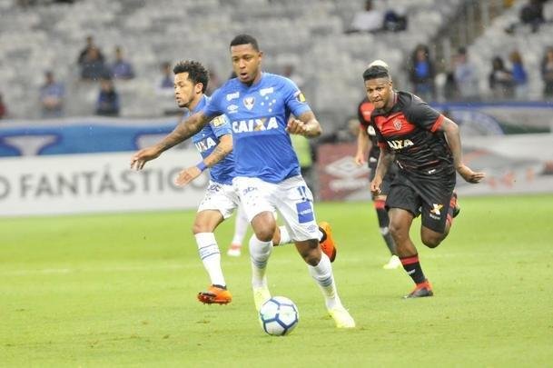 Fotos de Cruzeiro x Vitria, no Mineiro, pela 36 rodada do Campeonato Brasileiro (Juarez Rodrigues/EM D.A Press)