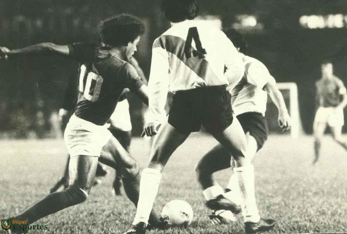 Cruzeiro derrotou River Plate por 4 a 1 no Mineirão em primeiro jogo da finalíssima da Libertadores