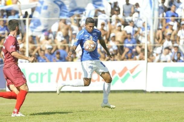 Cruzeiro abriu 2 a 1 no primeiro tempo, com gols de Raniel e Robinho; Alemo descontou para o Guarani