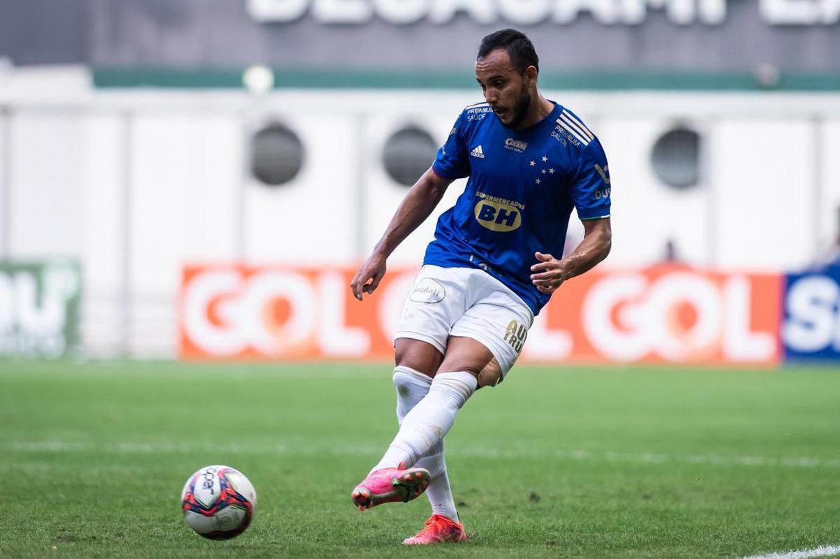 O atacante Felipe Augusto foi informado que no ter seu contrato renovado pelo Cruzeiro. Ele tinha vnculo apenas at o fim da ltima edio da Srie B.