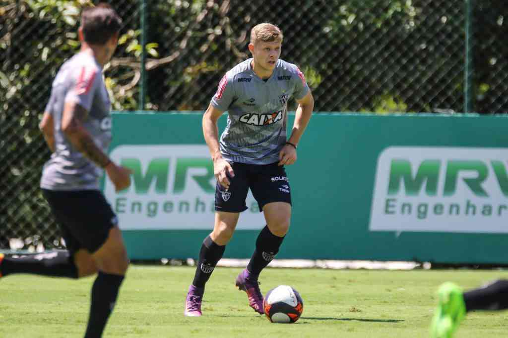 Marlone - com apenas 19 partidas e trs gols marcados na temporada, Marlone no faz parte dos planos do Atltico para o prximo ano. Ele retornar ao Corinthians, detentor de seus direitos federativos.