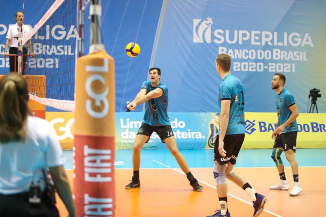 Minas abriu srie semifinal contra o Itapetininga com vitria por 3 a 0, em Saquarema