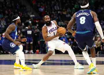 Nove jogos agitaram a NBA nessa sexta, que também teve vitórias de Heat, Jazz, Spurs, Pelicans, Hornets, Thunder e Rockets