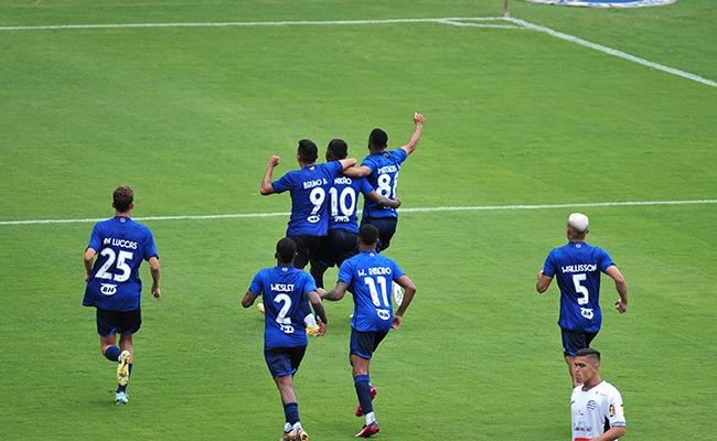 Niko marcou o gol do empate do Cruzeiro por 1 a 1
