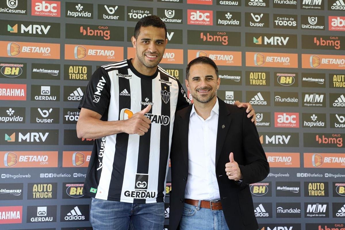 Alan Kardec (atacante) - livre no mercado aps fim de contrato com o Shenzhen, da China