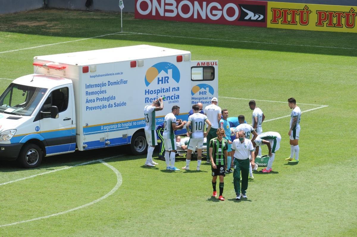 Equipes se enfrentaram neste sbado, pela 13 rodada da competio
