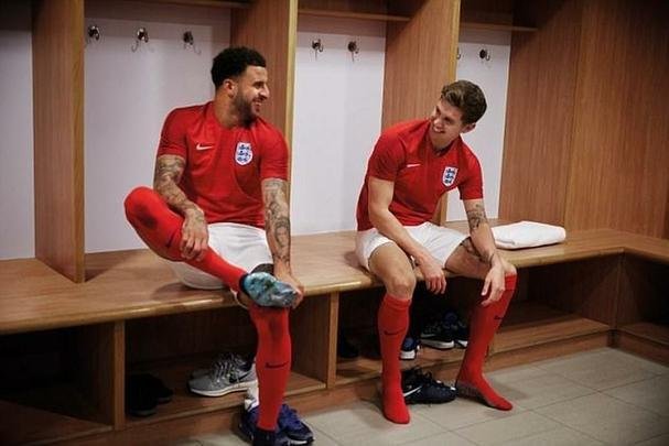 Inglaterra - uniforme 2 (Nike)