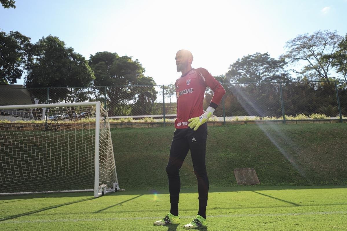 Com Guilherme Arana de volta, Cuca comanda atividade na Cidade do Galo