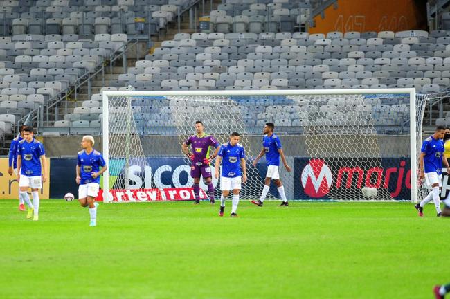 Fotos do jogo entre Cruzeiro e Guarani, no Mineiro, em Belo Horizonte, pela oitava rodada da Srie B do Campeonato Brasileiro de 2021