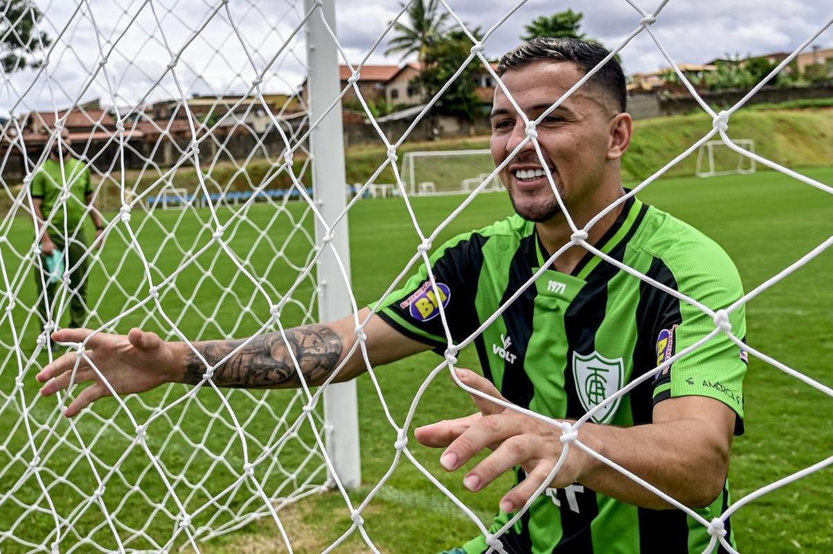Dad Belmonte foi apresentado pelo Amrica neste sbado (7/1), no Lanna Drumond, e concedeu entrevista coletiva
