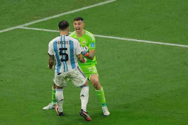 Messi é o primeiro jogador eleito Bola de Ouro em duas Copas do Mundo -  Superesportes