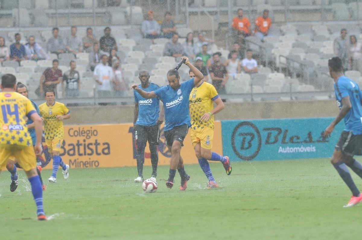 Fotos do 'Game of Dreams', jogo festivo dos Amigos do Ronaldinho contra os Amigos do Penta