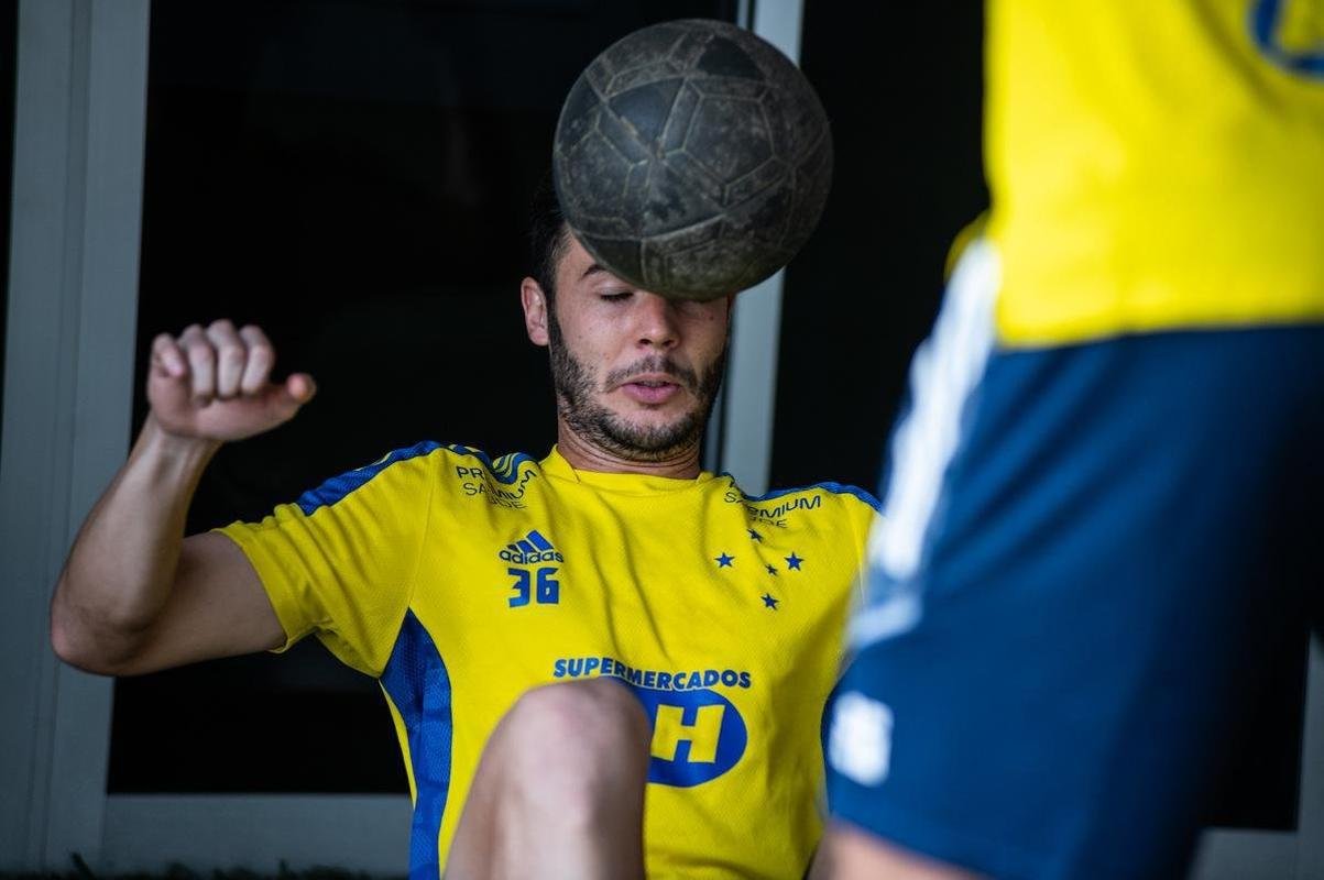 Imagens do treino do Cruzeiro na Toca da Raposa II nesta tera-feira (21/09)