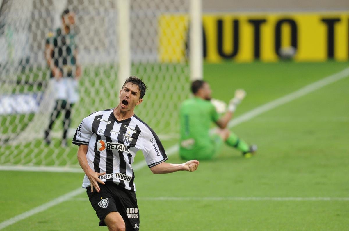 Nacho Fernndez marcou tambm o segundo do Atltico: 2 a 1