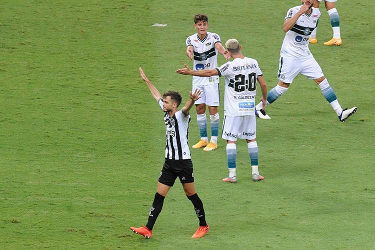 Imagens do jogo entre Atlético e Coritiba, pela 27ª rodada da Série A do Campeonato Brasileiro, no Mineirão