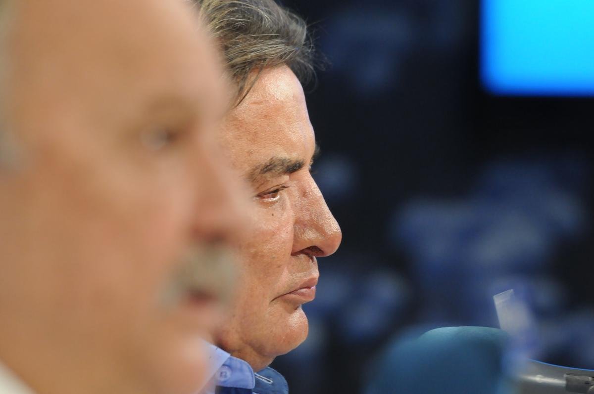 Novo gestor de futebol do Cruzeiro, Zez Perrella deu entrevista nesta sexta-feira, na Tocada Raposa II