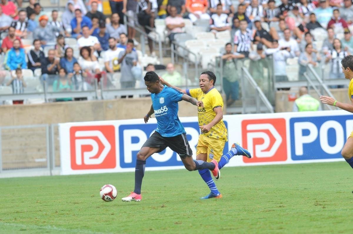 Fotos do 'Game of Dreams', jogo festivo dos Amigos do Ronaldinho contra os Amigos do Penta