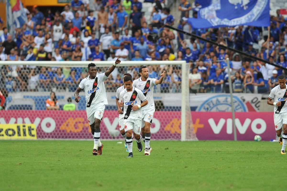 Fotos do jogo entre Cruzeiro e Vasco, no Mineiro, pela 37 rodada do Brasileiro (Leandro Couri/EM D.A Press)