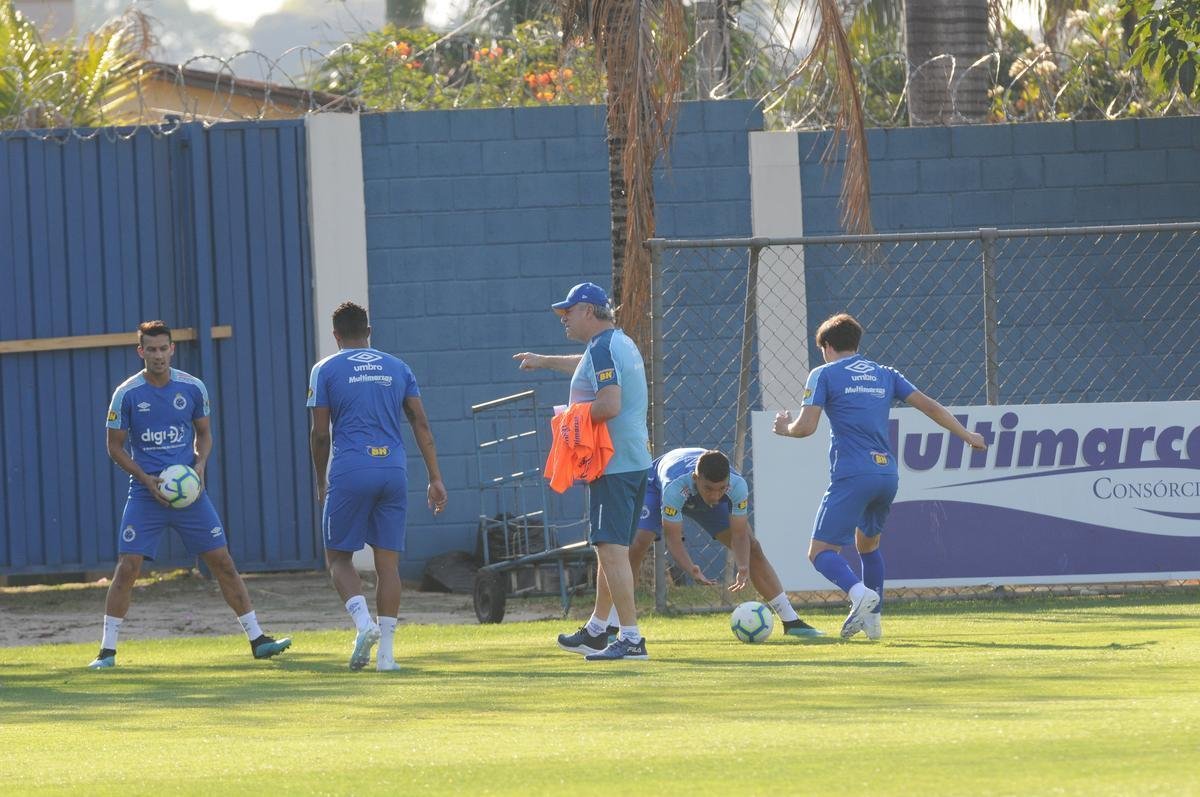 Fotos do treino do Cruzeiro desta quarta-feira, 2 de outubro, na Toca da Raposa II