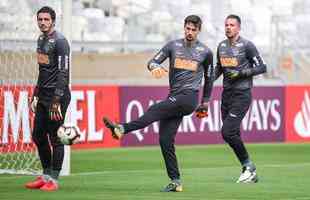 Levir Culpi comanda treino no Mineiro antes da estreia no Grupo E da Libertadores