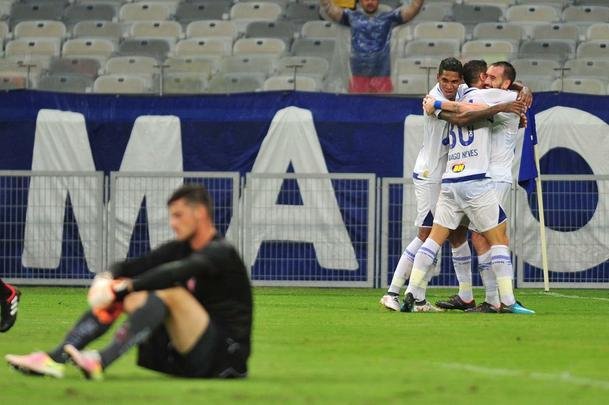 Cruzeiro vence Boa Esporte e segue invicto e lder do Campeonato Mineiro 