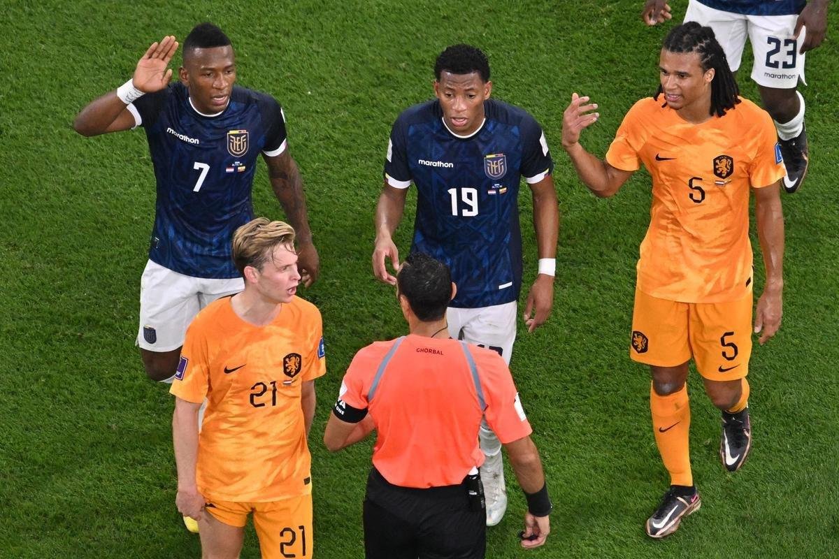 Imagens da partida entre Holanda e Equador, pelo Grupo A da Copa do Mundo de 2022.
