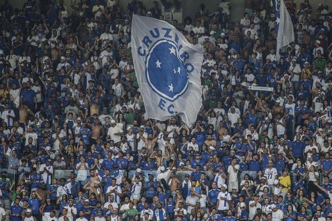 Cruzeiro tem o maior pblico geral da Srie B: 425.716 torcedores em 11 jogos em Belo Horizonte. A mdia celeste  de 38.701 torcedores por partida como mandante