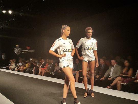 Nova coleção de uniformes do Atlético para 2016, fornecida pela empresa canadense Dryworld