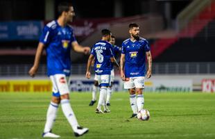 CRB x Cruzeiro: fotos do jogo pela 27 rodada da Srie B, no estdio Rei Pel, em Macei (AL)