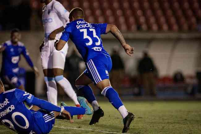 Photos of the match between Londrina and Cruzeiro, for S