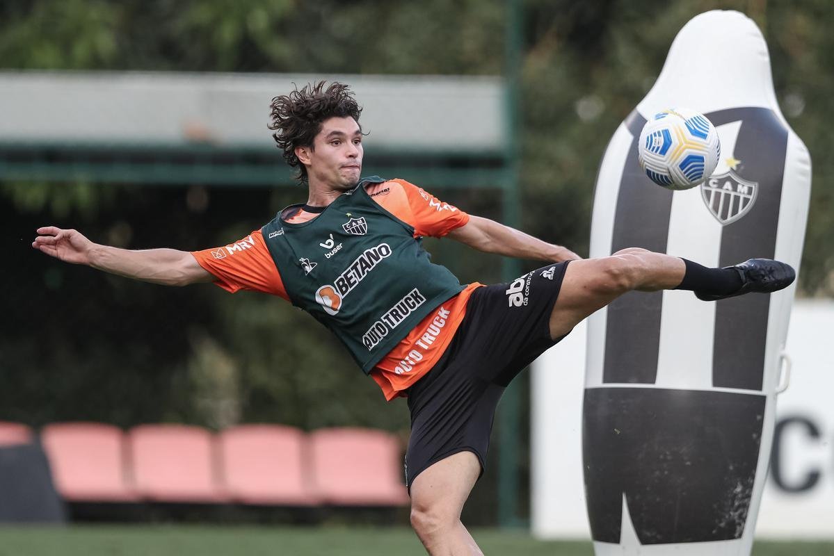 Aps a eliminao na Libertadores diante do Palmeiras, jogadores do Atltico se reapresentaram na Cidade do Galo e realizaram treinamento visando o duelo contra o Internacional, pelo Campeonato Brasileiro