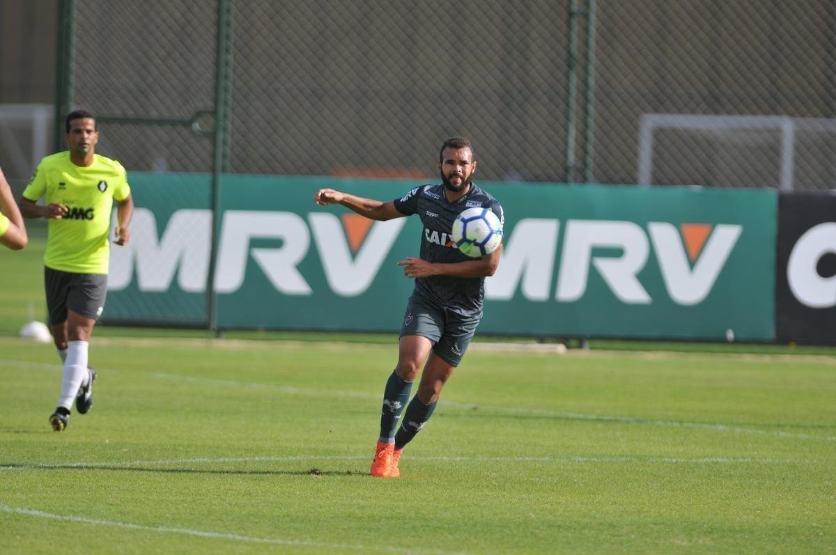 Atltico derrotou Coimbra em jogo-treino na Cidade do Galo com gols de Galdezani, Edinho e Fbio Santos