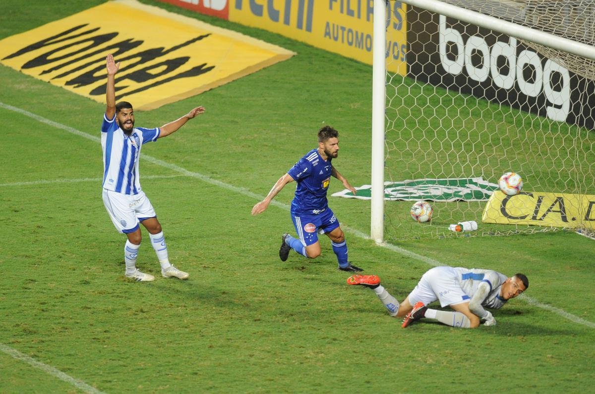 Rafael Sobis empatou para o Cruzeiro no Independncia