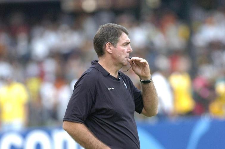Zetti - Dirigiu o Galo no Campeonato Brasileiro de 2007.