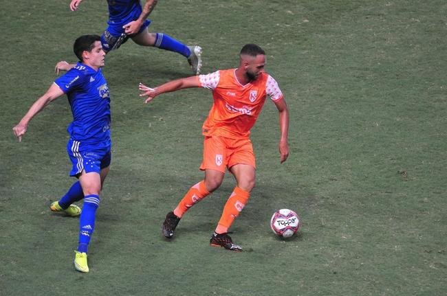Fotos de Coimbra x Cruzeiro, no Independncia, pela 8 rodada do Mineiro. William Pottker e Felipe Augusto fizeram os gols da vitria celeste por 2 a 0.
