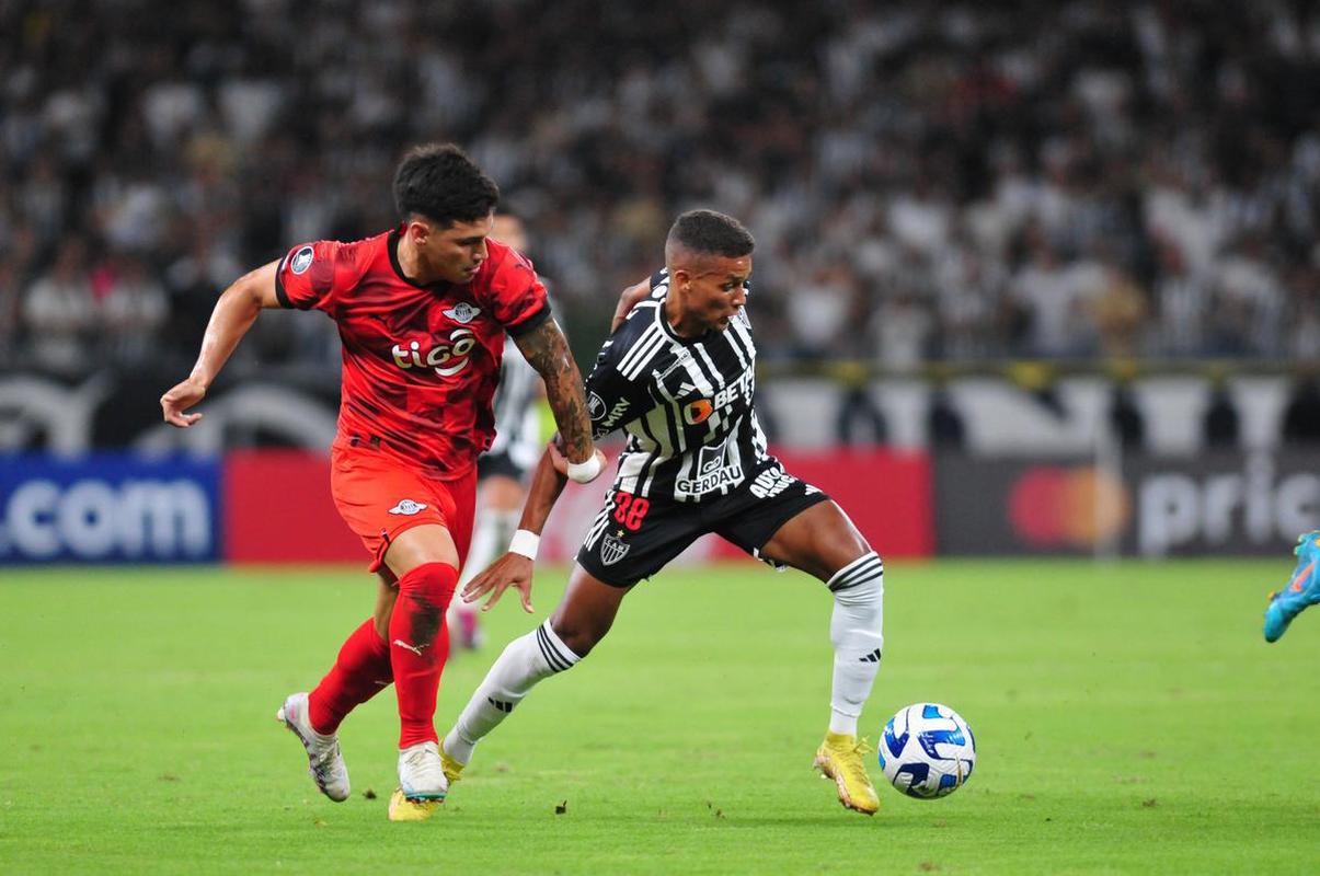 Fotos do jogo entre Atltico x Libertad, pela Copa Libertadores