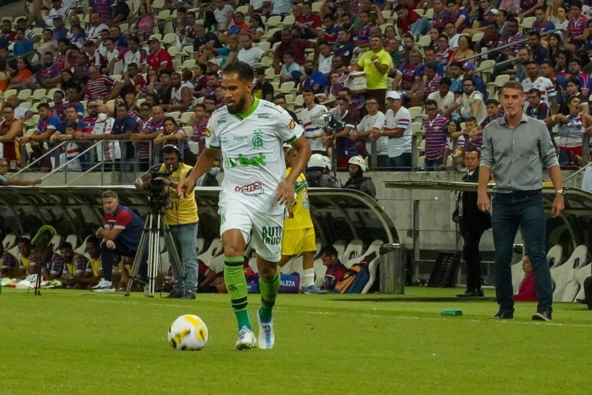Fotos do jogo entre Fortaleza e Amrica, neste domingo, no Castelo, pela 13 rodada do Campeonato Brasileiro