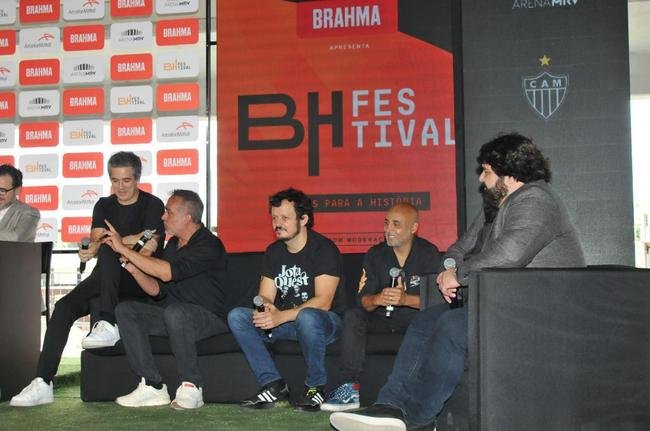 Personalidades no evento que anunciou detalhes da inaugurao da Arena MRV. Na foto, a banda Jota Quest