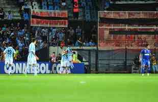 Fotos do primeiro tempo de Racing e Cruzeiro, no El Cilindro, pela Copa Libertadores. Lautaro Martnez abriu o placar para os argentinos