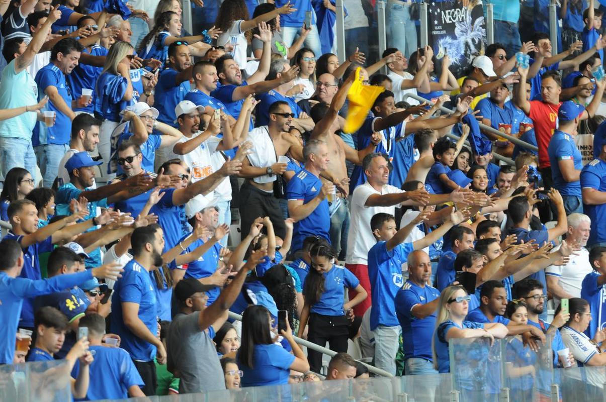 Cruzeiro x Bahia: fotos da torcida da Raposa no Mineiro