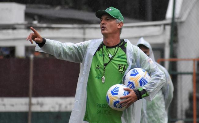 América, de Lisca, busca primeira vitória no Brasileiro