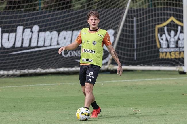 Atltico treinou, na tarde desta quinta-feira (26), na Cidade do Galo. Atividades visaram ao confronto contra o Ava pelo Campeonato Brasileiro.