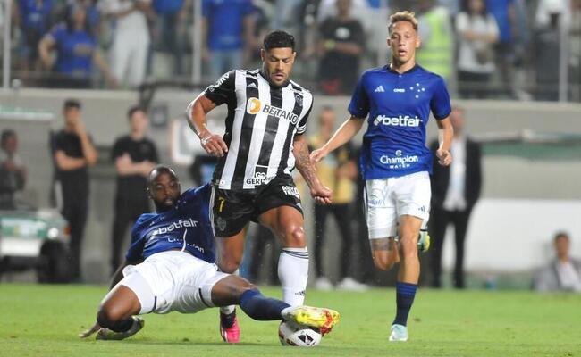 Hulk foi o destaque do jogo contra o Cruzeiro