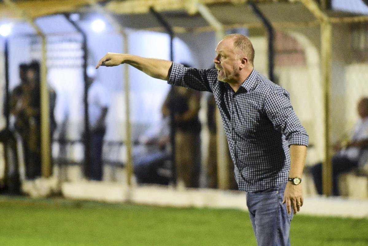 Fotos de Democrata 0x2 Cruzeiro, pela sexta rodada do Campeonato Mineiro